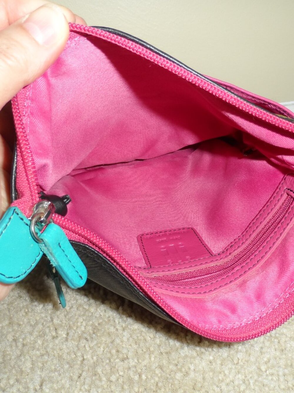 ili New York Multi Coloured Genuine Leather Crossbody - Picture 3 of 9
